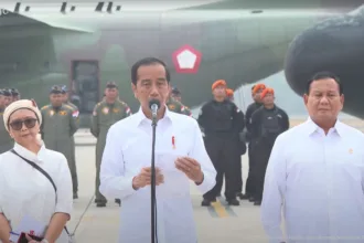 Presiden RI Joko Widodo (Jokowi) melepas pengiriman bantuan kemanusiaan untuk Palestina, Sabtu (04/11/2023), (dok/setkab)