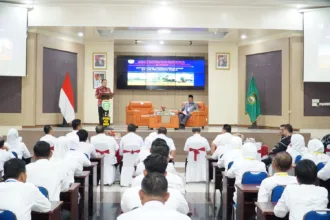 Pj Gubernur Sumsel Agus Fatoni Dalam Memeberikan Arahan Kepada Lurah Se-Sumsel