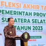 Penjabat (Pj) Gubernur Sumsel Agus Fatoni dalam kegiatan ‘Refleksi Capaian Kinerja Pembangunan Provinsi Sumsel Tahun 2023’ yang digelar di Griya Agung Palembang, Sumatera Selatan, Minggu (31/12/2023).