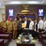 Agus Fatoni saat menerima pengurus KONI Sumsel Periode Tahun 2023-2027 di Ruang Rapat Kantor Gubernur, Palembang, Sumatera Selatan, Senin(15/1/2024).